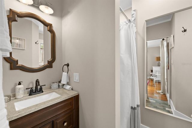 325 49TH STREET N, St Petersburg, FL 33710