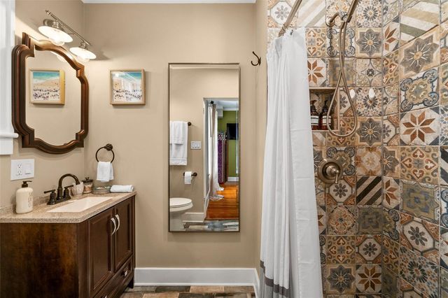 325 49TH STREET N, St Petersburg, FL 33710