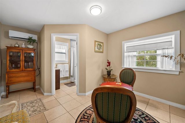 325 49TH STREET N, St Petersburg, FL 33710