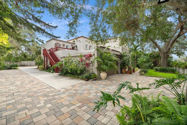 325 49TH STREET N, St Petersburg, FL 33710