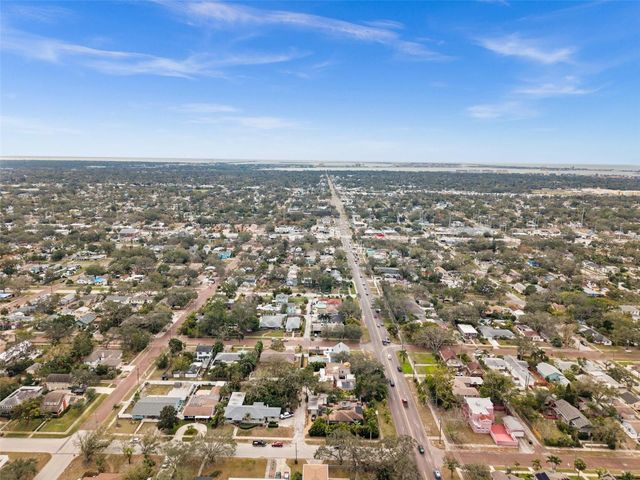 325 49TH STREET N, St Petersburg, FL 33710