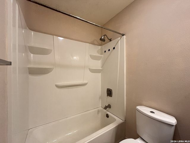 5766 Jones Fall Dr, San Antonio, TX 78244