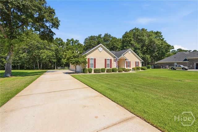 291 St Martin Circle, Richmond Hill, GA 31324