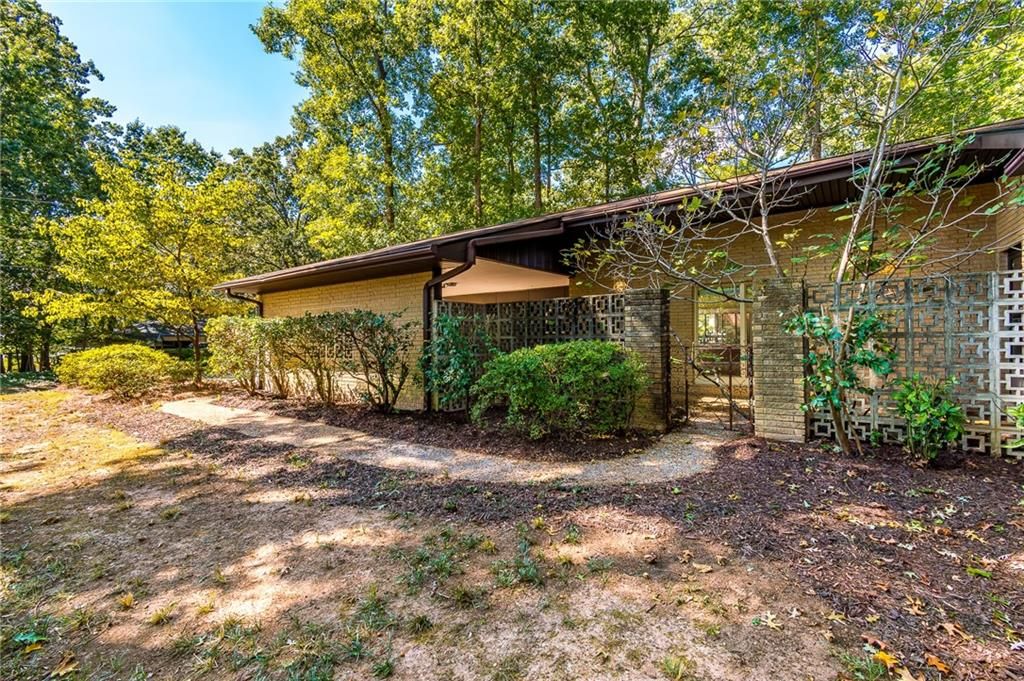 2700 Hawaii Court, Decatur, GA 30033