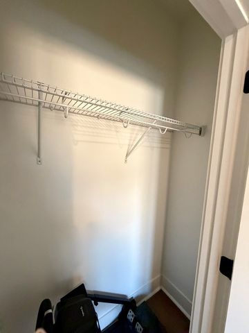 1642 East Smithville, Dothan, AL 36301