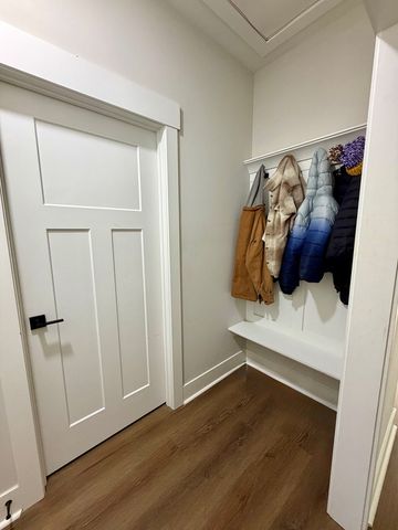 1642 East Smithville, Dothan, AL 36301