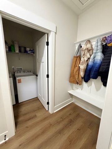 1642 East Smithville, Dothan, AL 36301