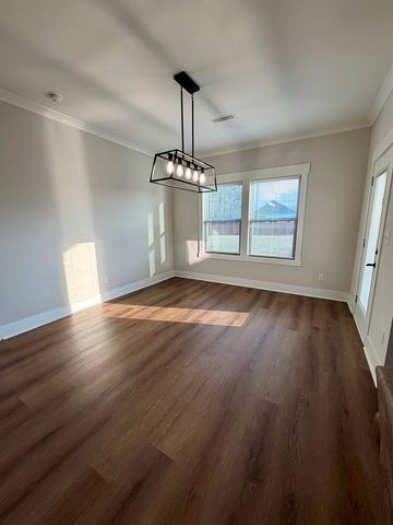 1642 East Smithville, Dothan, AL 36301