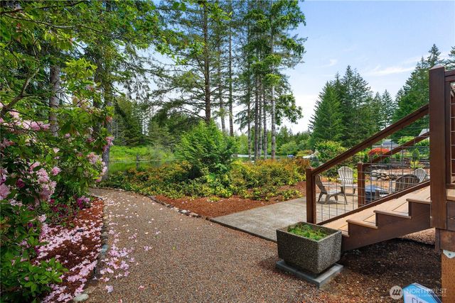 1051 E Ballantrae Drive, Shelton, WA 98584