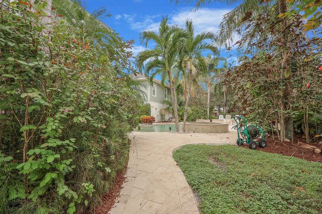101 Saint Pierre Way, Jupiter, FL 33458