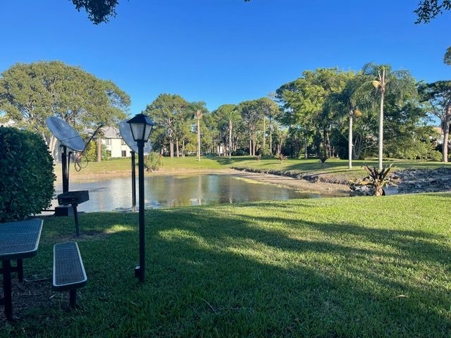 3732 Savoy Lane F1, West Palm Beach, FL 33417