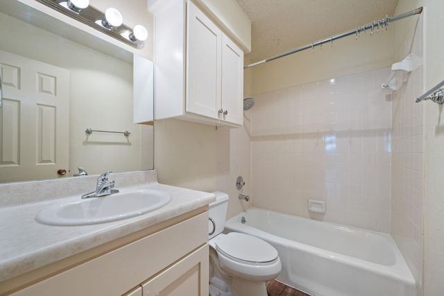 1812 Provident LN, Round Rock, TX 78664