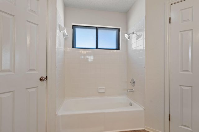 1812 Provident LN, Round Rock, TX 78664