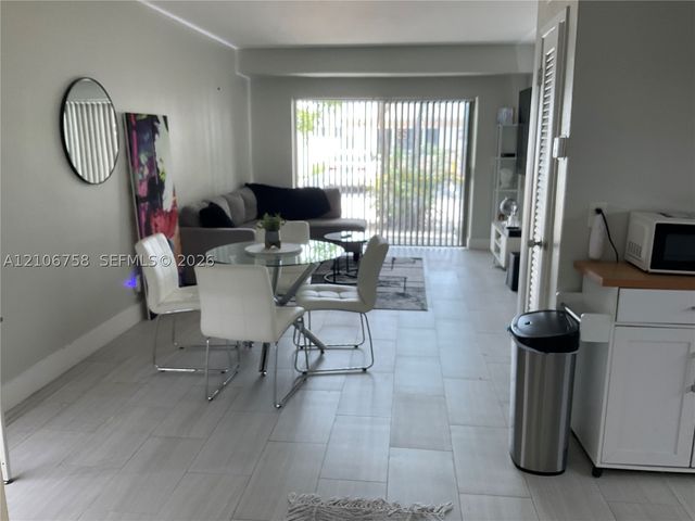510 SE 9th St 7, Fort Lauderdale, FL 33316