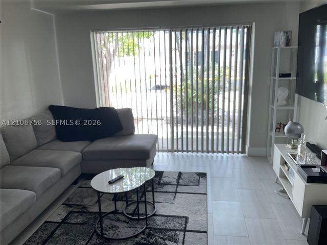 510 SE 9th St 7, Fort Lauderdale, FL 33316