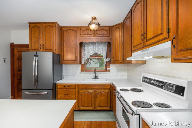 529 Avery Street, Lowell, MI 49331