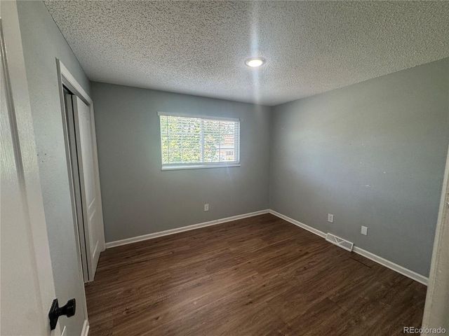 1255 Granby St, Aurora, CO 80011