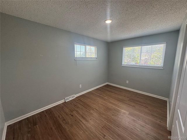 1255 Granby St, Aurora, CO 80011