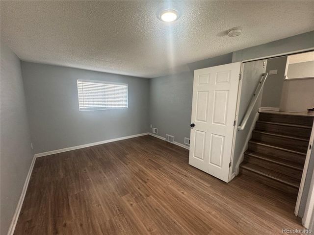 1255 Granby St, Aurora, CO 80011