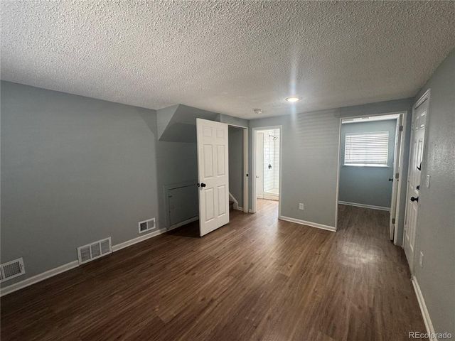 1255 Granby St, Aurora, CO 80011