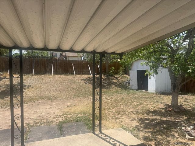 1255 Granby St, Aurora, CO 80011