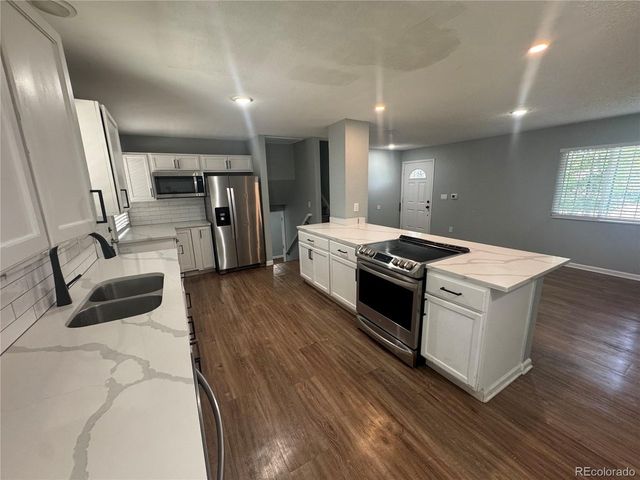 1255 Granby St, Aurora, CO 80011
