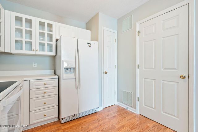 4101 Breezewood Drive Apt 203, Wilmington, NC 28412