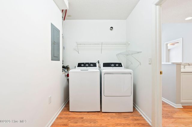 4101 Breezewood Drive Apt 203, Wilmington, NC 28412