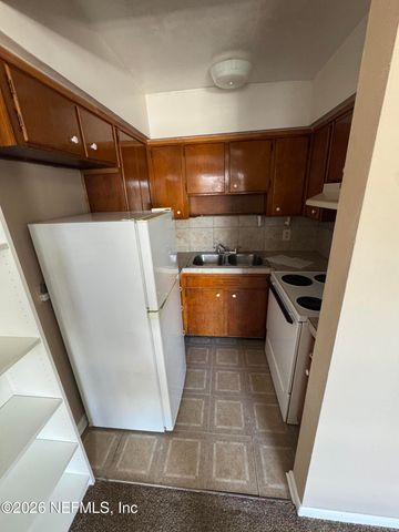 916 CHILDREN Way 7, Jacksonville, FL 32207