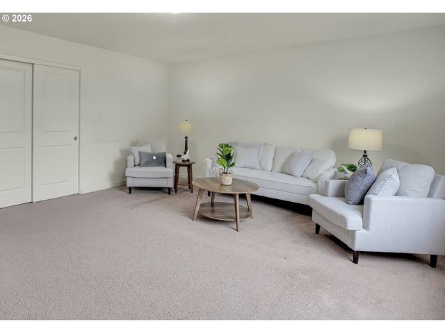 7110 Sw QUEEN Ln, Beaverton, OR 97008