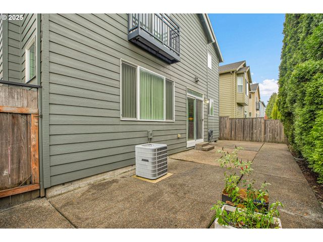 7110 Sw QUEEN Ln, Beaverton, OR 97008