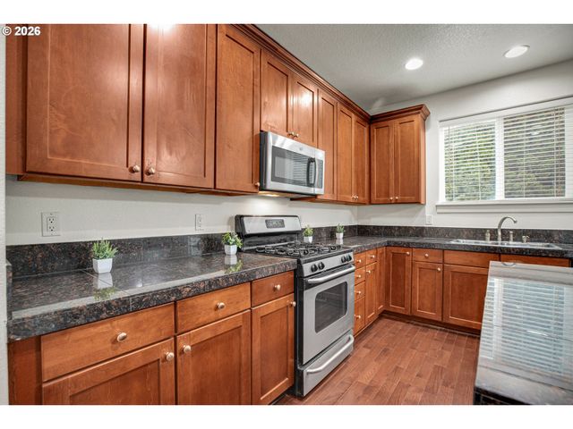 7110 Sw QUEEN Ln, Beaverton, OR 97008