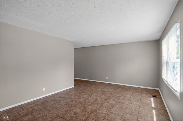 3928 Delmont Drive, Indianapolis, IN 46235