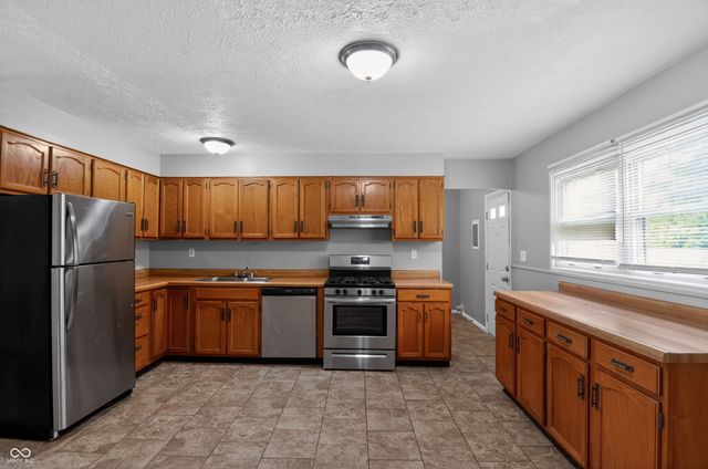 3928 Delmont Drive, Indianapolis, IN 46235