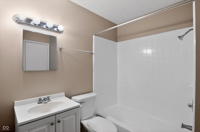 3928 Delmont Drive, Indianapolis, IN 46235