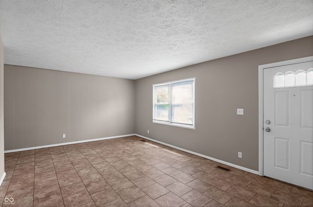 3928 Delmont Drive, Indianapolis, IN 46235