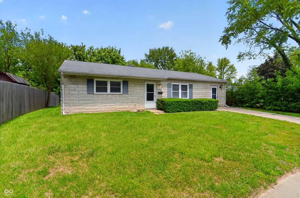 3928 Delmont Drive, Indianapolis, IN 46235