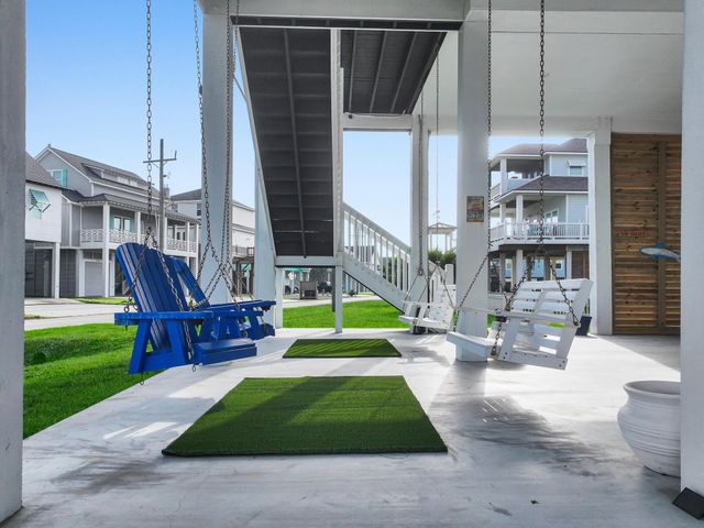 2637 Tide Drive, Crystal Beach, TX 77650