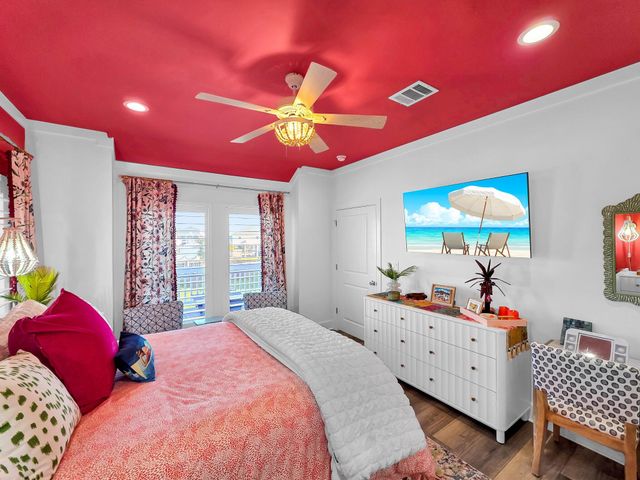 2637 Tide Drive, Crystal Beach, TX 77650