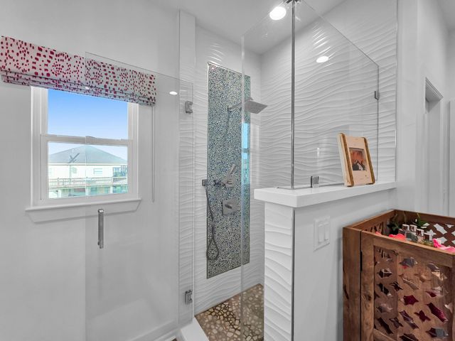 2637 Tide Drive, Crystal Beach, TX 77650