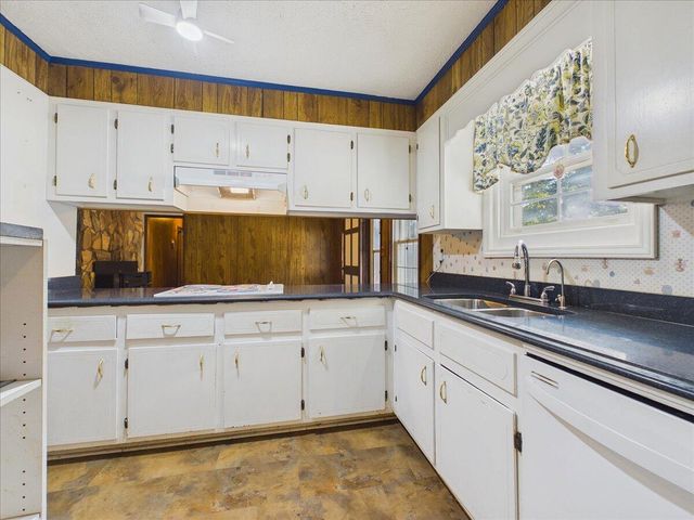 255 Hill And Dell Drive, Warrenville, SC 29851