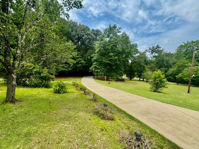 255 Hill And Dell Drive, Warrenville, SC 29851