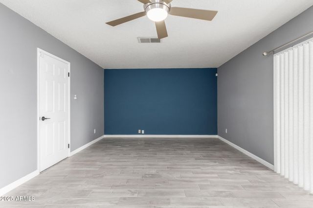 3835 W MYRTLE Avenue, Phoenix, AZ 85051