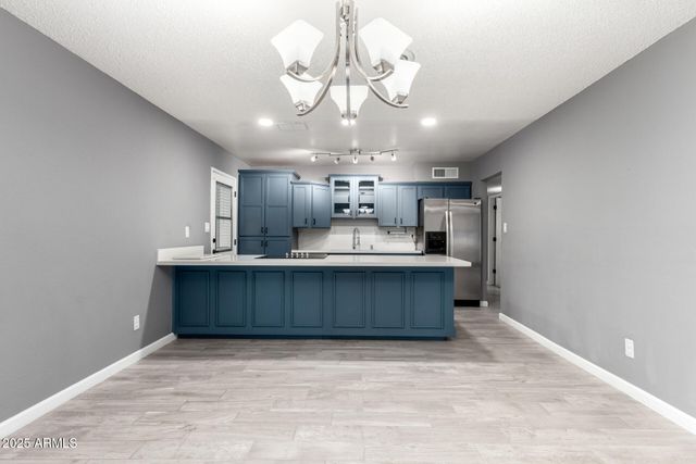 3835 W MYRTLE Avenue, Phoenix, AZ 85051