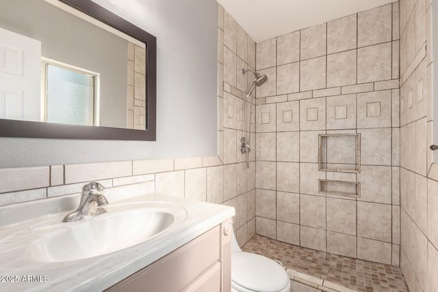 3835 W MYRTLE Avenue, Phoenix, AZ 85051