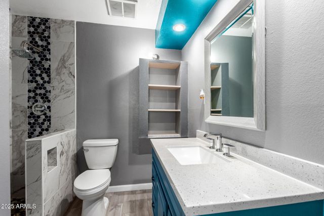 3835 W MYRTLE Avenue, Phoenix, AZ 85051