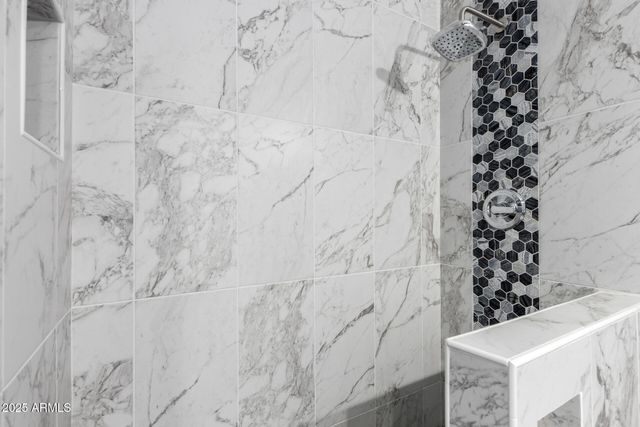 3835 W MYRTLE Avenue, Phoenix, AZ 85051