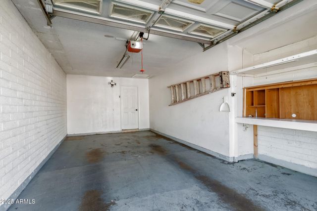 3835 W MYRTLE Avenue, Phoenix, AZ 85051