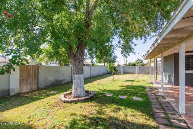 3835 W MYRTLE Avenue, Phoenix, AZ 85051