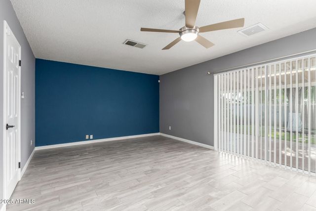 3835 W MYRTLE Avenue, Phoenix, AZ 85051